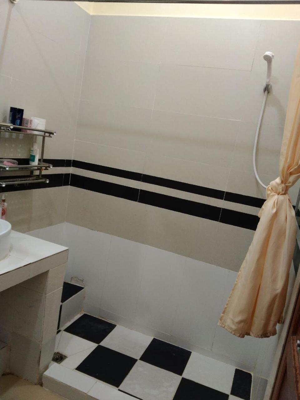 Room 12 - Studio In A Villa 5Mn Walk From The Royal Palace With Swimming Pool Phnom Penh Exterior photo